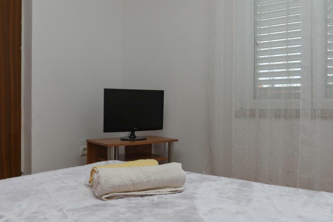 Studio Apartment Ana Супетар Екстер'єр фото